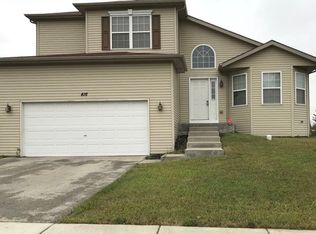 416 S Stonebrook Dr, Romeoville, IL 60446