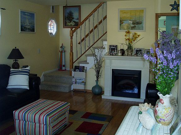 Entry to Living Room