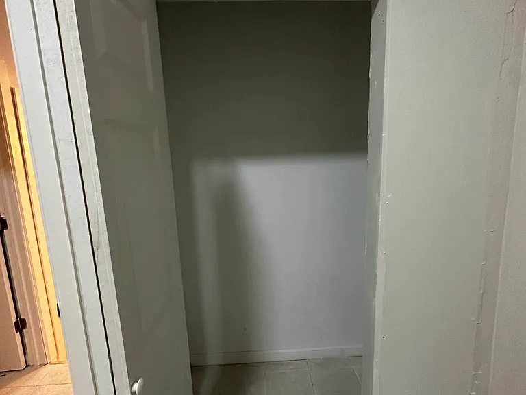 984 Bedford Ave #1 — Photo 11