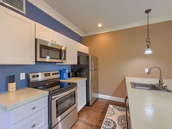 4th image of 254 North St #264