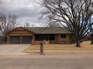 2106 Henderson Dr, Garden City, KS 67846