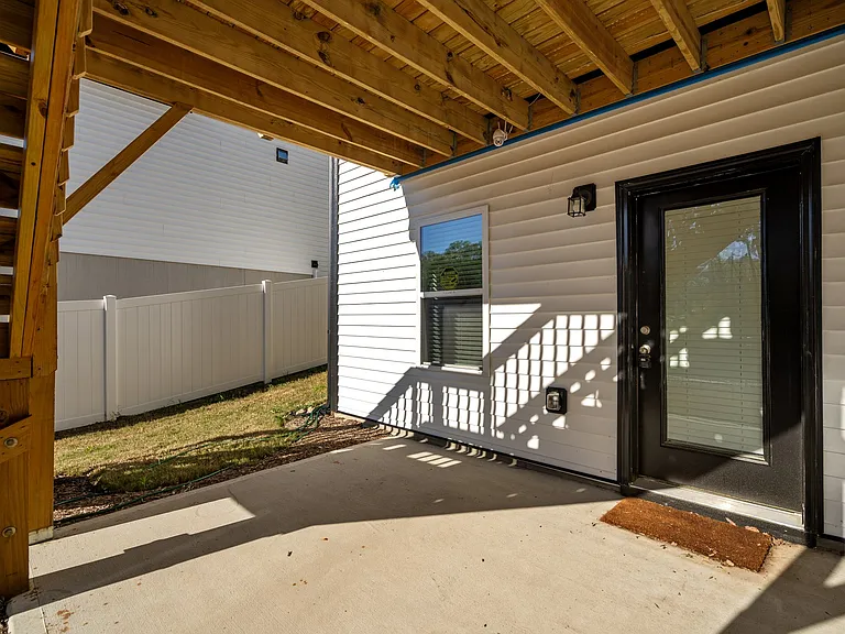 415 Sustainable Way — Photo 28