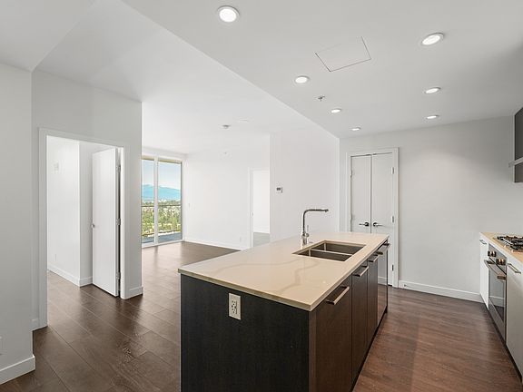 2nd image of 567 Clarke Rd #39XX