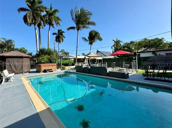 221 NW 145th St, Miami, FL 33168