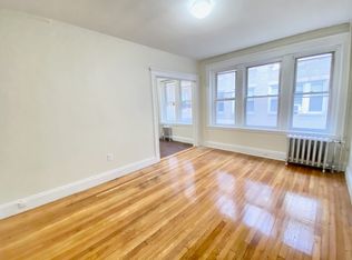 89 Park Dr APT 18, Boston, MA 02215