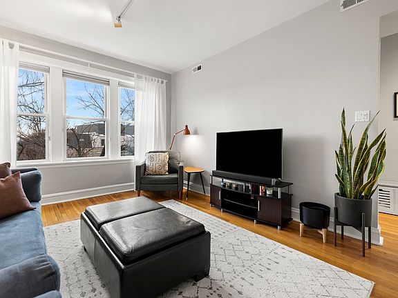 5th image of 537 W Eugenie St #3