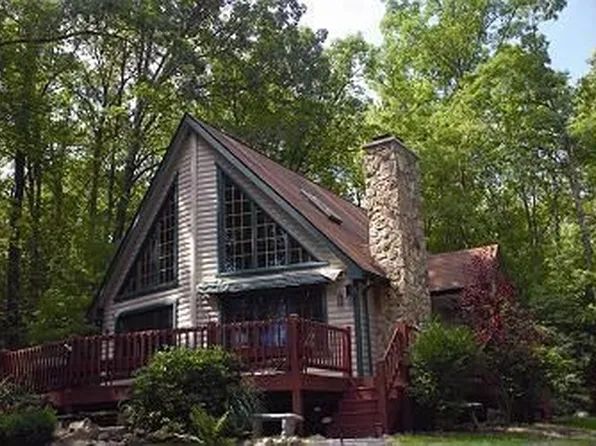 208 Cliff Rd, Oakland, MD 21550