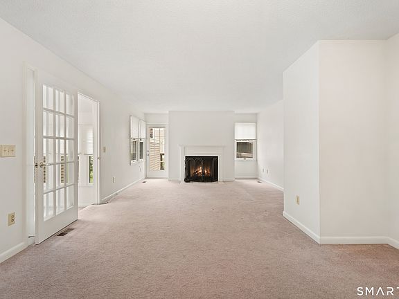 4th image of 9 Silversmith Drive #9