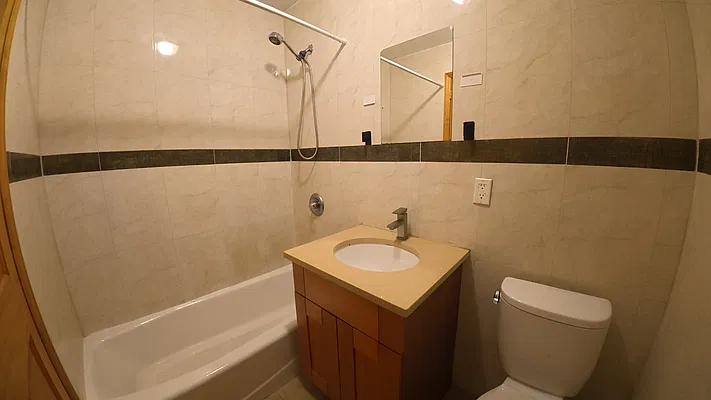 Bathroom, photo 2