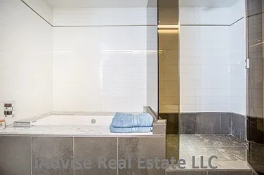 Rented by iAdvise Real Estate LLC