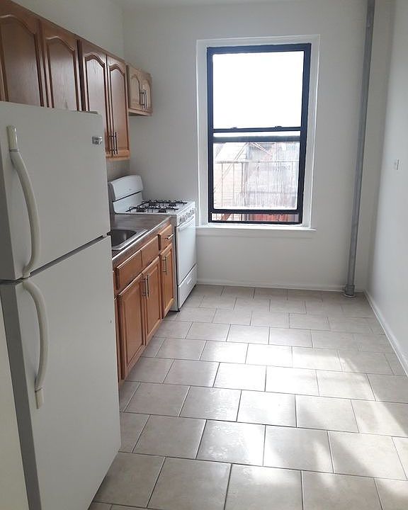 1st image of 4002 Carpenter Ave #Sb2