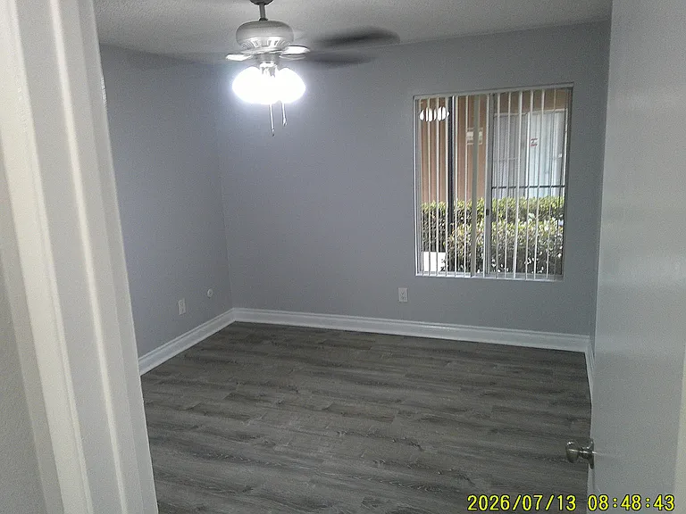 1450 Hemlock Ave #F — Photo 16