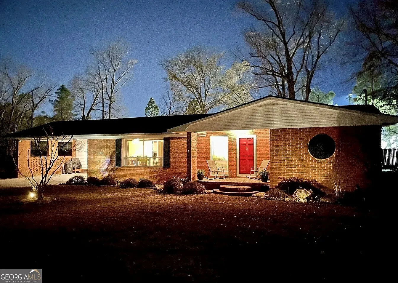 3 bed, 4.0 bath, 1742 sqft, $2,000 — Photo 1