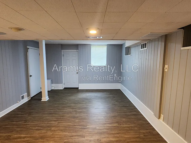 1032 Homewood Ct — Photo 10
