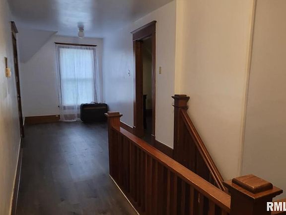 5th image of 108 S Franklin St