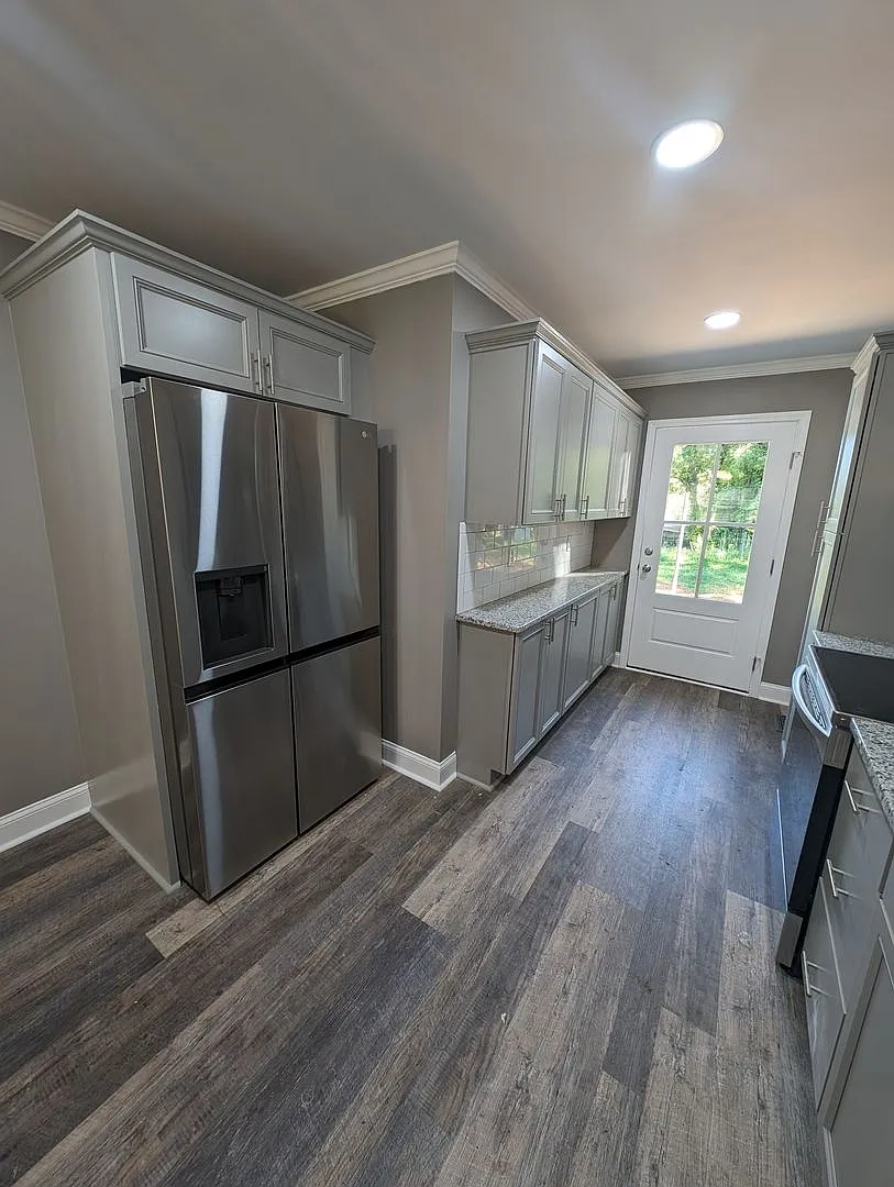 Renovated two bedroom garden duplex in Belmont — Photo 2