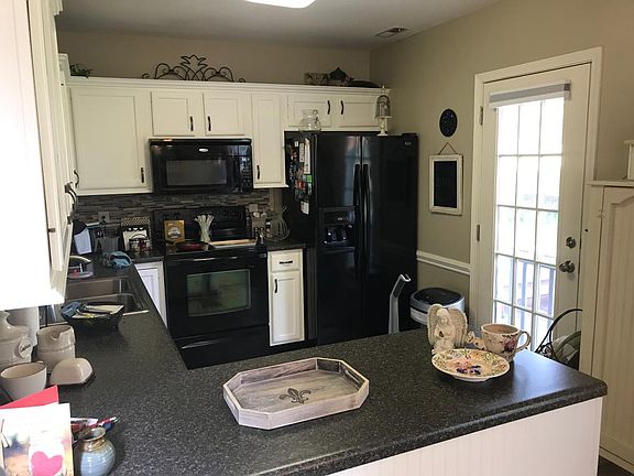 5th image of 3124 Langley Dr