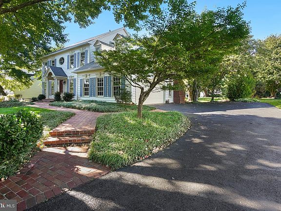 2nd image of 12916 Buckeye Dr