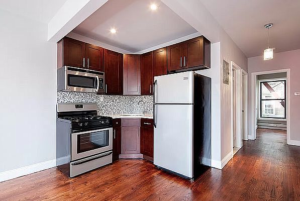 1st image of 64 Putnam Ave #2