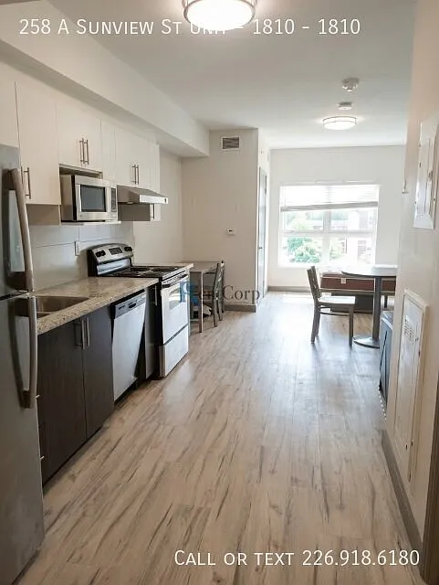 1 bed, 1.0 bath, $1,600 — Photo 3