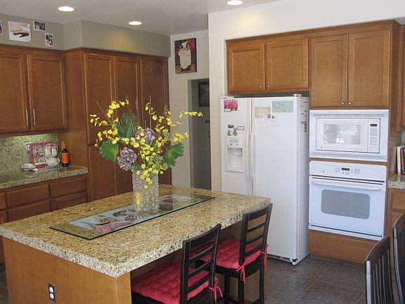 3rd image of 80 Felicia Ave