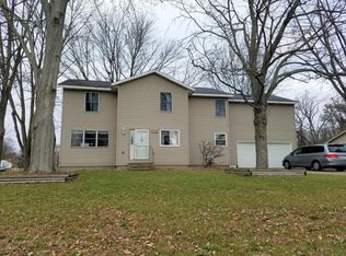1069 Cypress Dr, Jenison, MI 49428