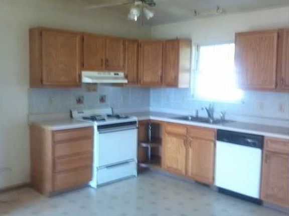 2nd image of 47216 Timber Run St