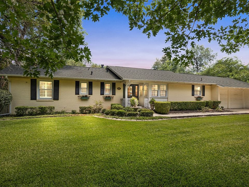 1st image of 961 Meadow Oaks Dr