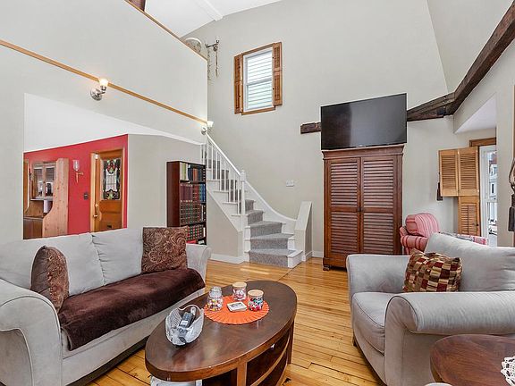 2nd image of 50 Green St #2