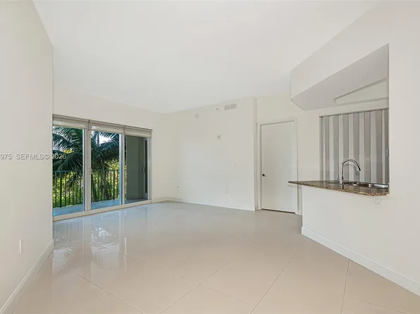 20000 Country Club Dr, Aventura, FL