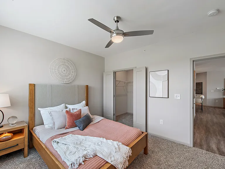 19Nineteen Promenade — Photo 196