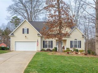 1407 Angela Ct, Lincolnton, NC 28092