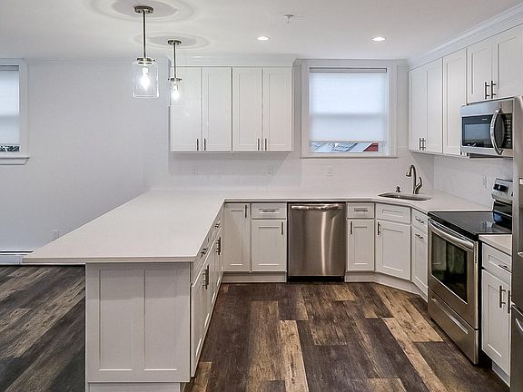 4th image of 103 Croton Ave #A