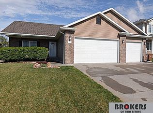 5230 N 13th St, Lincoln, NE 68521