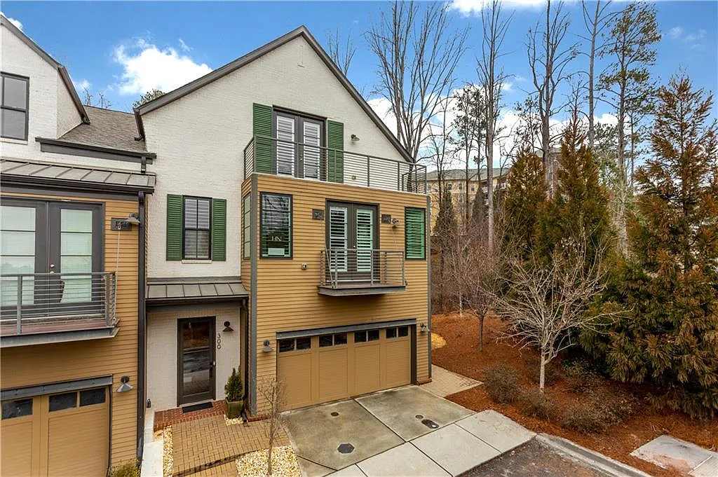 3 bed, 3.5 bath, 3785 sqft, $5,400 — Photo 1