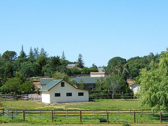 Pasture & Garage/Workshop