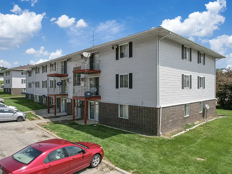 Watrous Apartments — Photo 16
