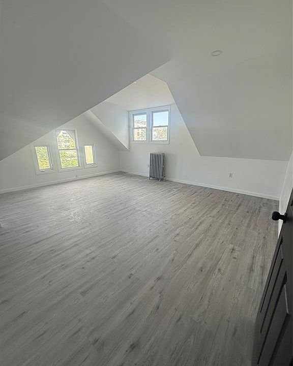 1st image of 15 Winthrop Ter #3