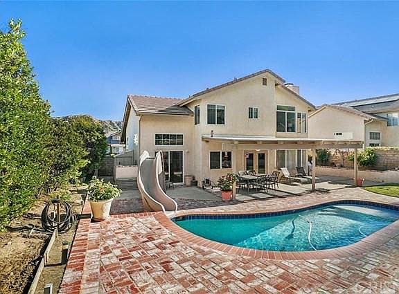 2nd image of 30636 Yosemite Dr