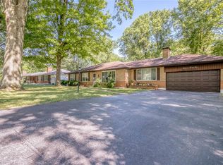 1541 Doris Dr, Saint Louis, MO 63138