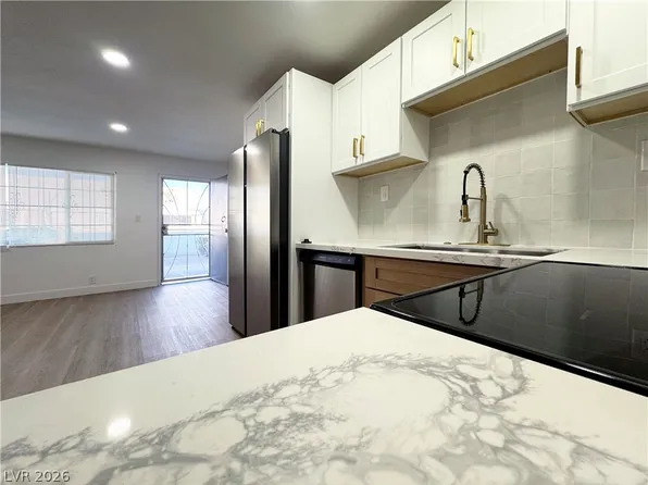 4600 University Center Dr #93, Las Vegas, NV 89119