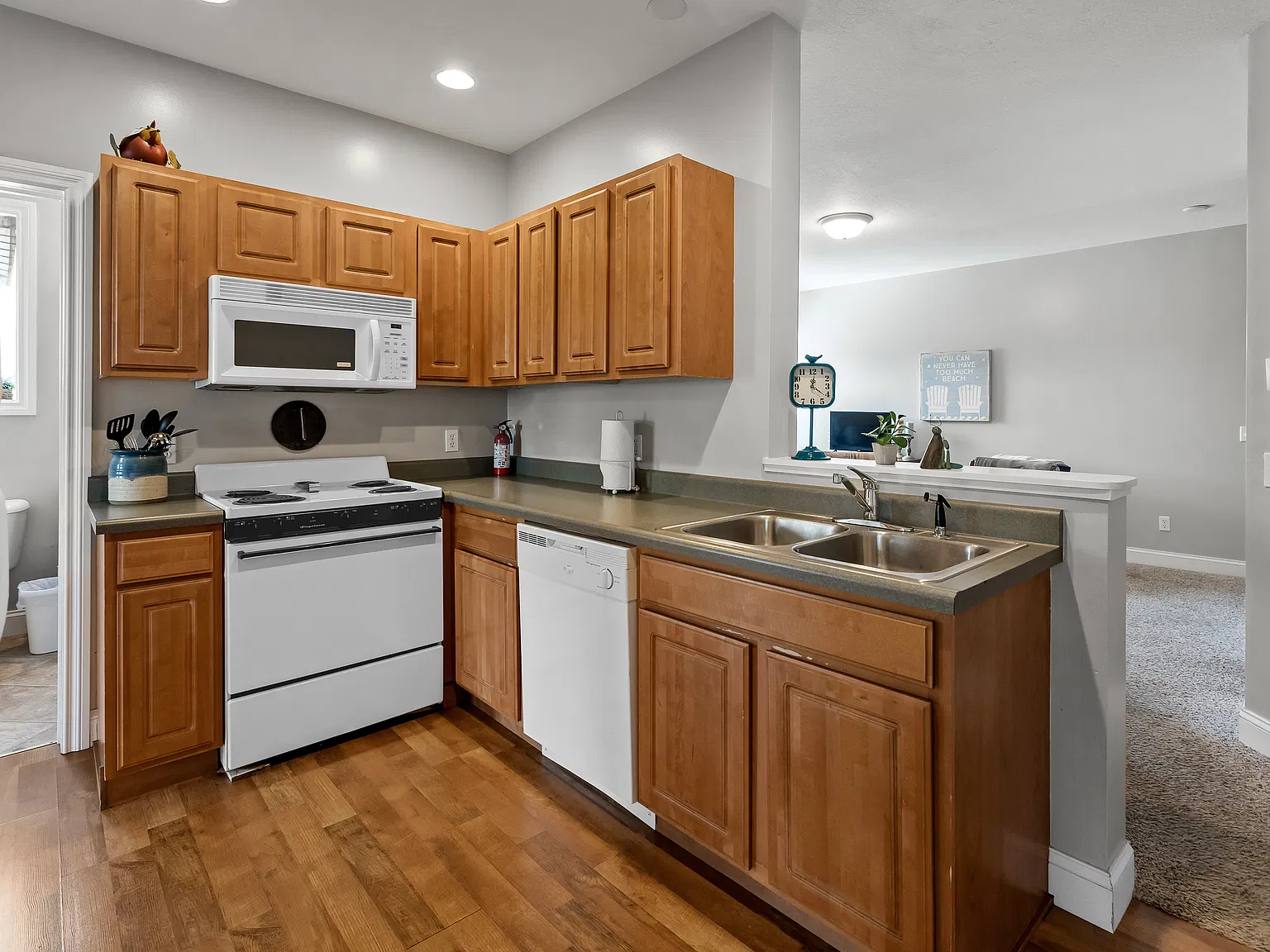 2 bed, $1,000 — Photo 4