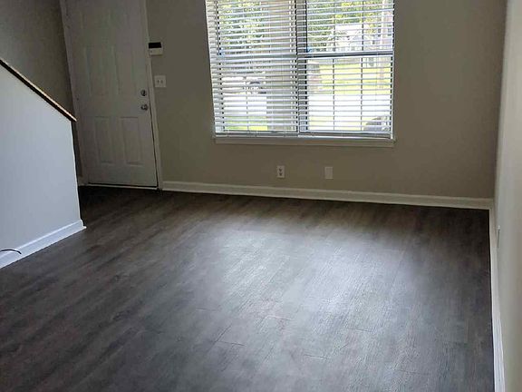 4th image of 801 Holder Ct
