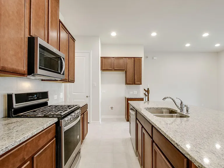 17713 Coralberry Dr — Photo 5