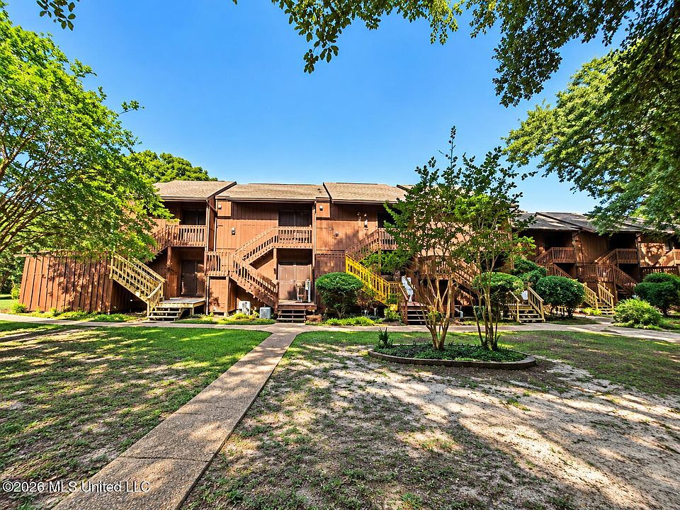 1st image of 208 Lakeside Villa #A