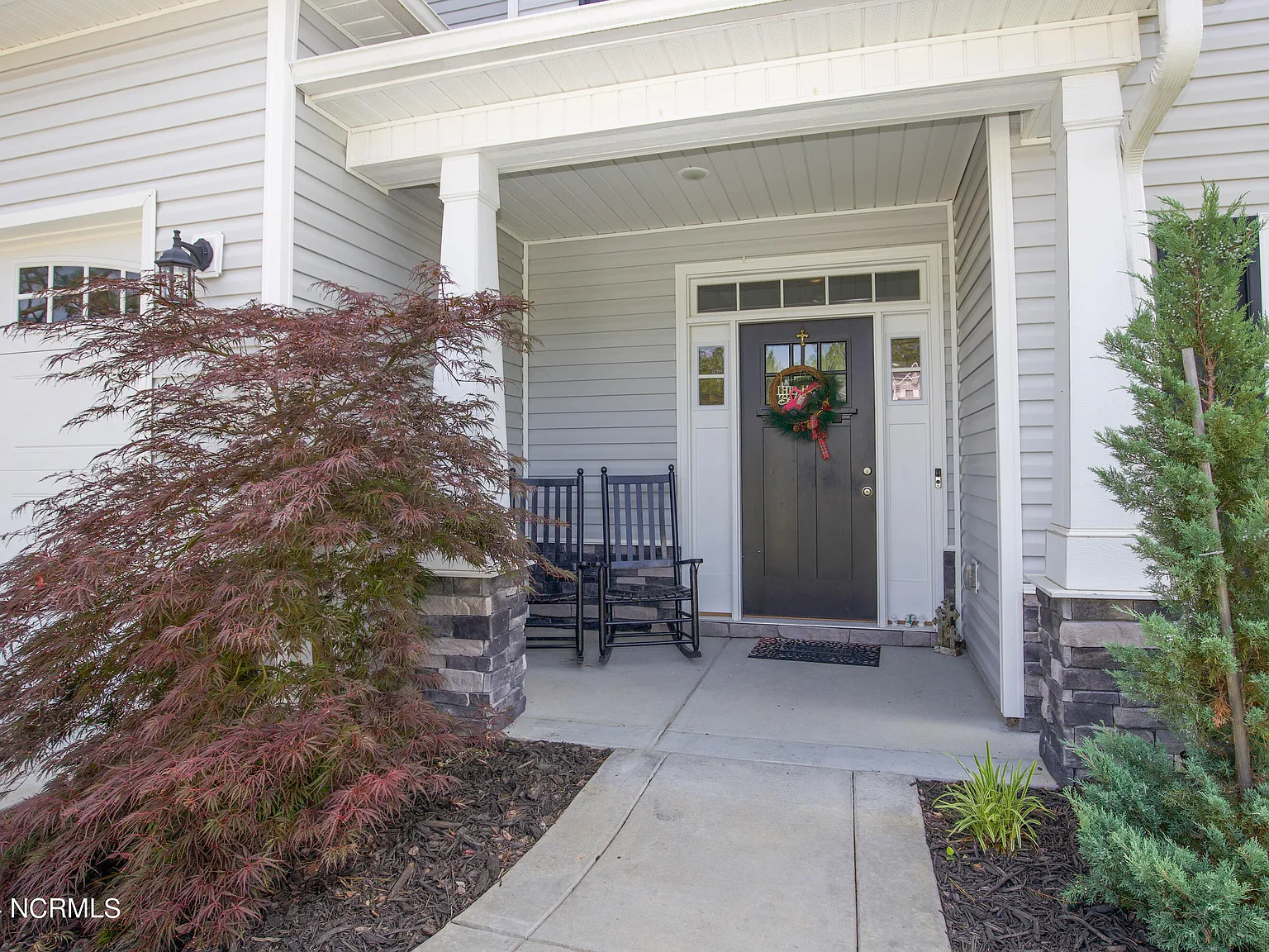 3 bed, 2.5 bath, $2,250 — Photo 2
