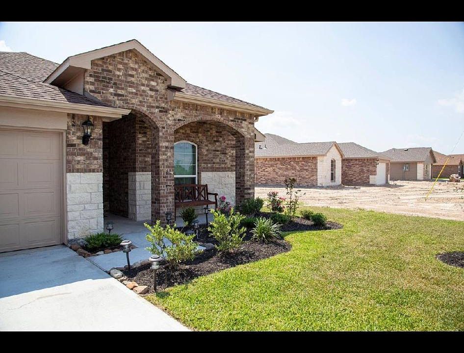 1st image of 1725 Ironworks Dr