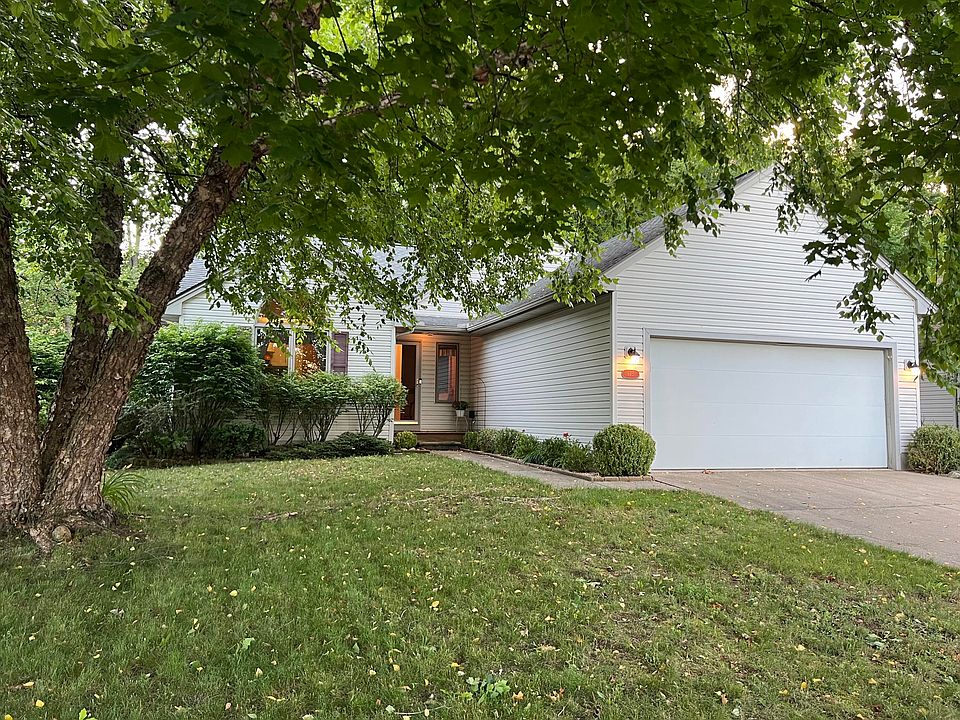 1st image of 875 Berkshire Dr