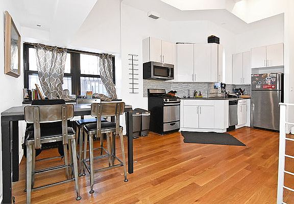 5th image of 85 Attorney St #2C