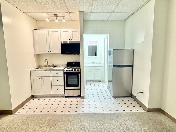 2nd image of 3030 Wisconsin Ave NW APT E
